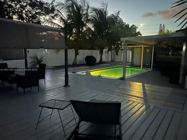 4420 NW 30th Ct, Lauderdale Lakes, FL 33313