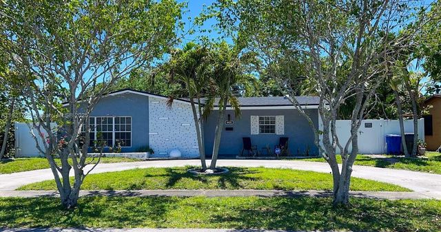 4420 NW 30th Ct, Lauderdale Lakes, FL 33313