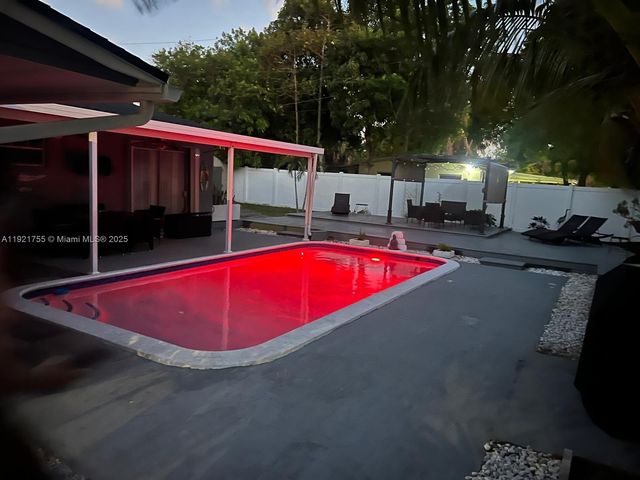 4420 NW 30th Ct, Lauderdale Lakes, FL 33313