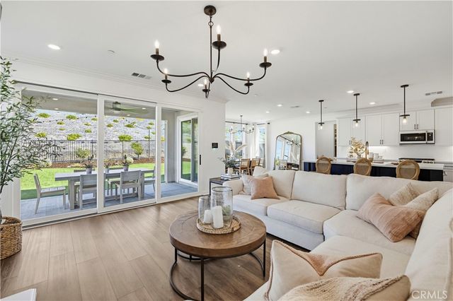 28445 Sunny Ridge Terrace, Castaic, CA 91384