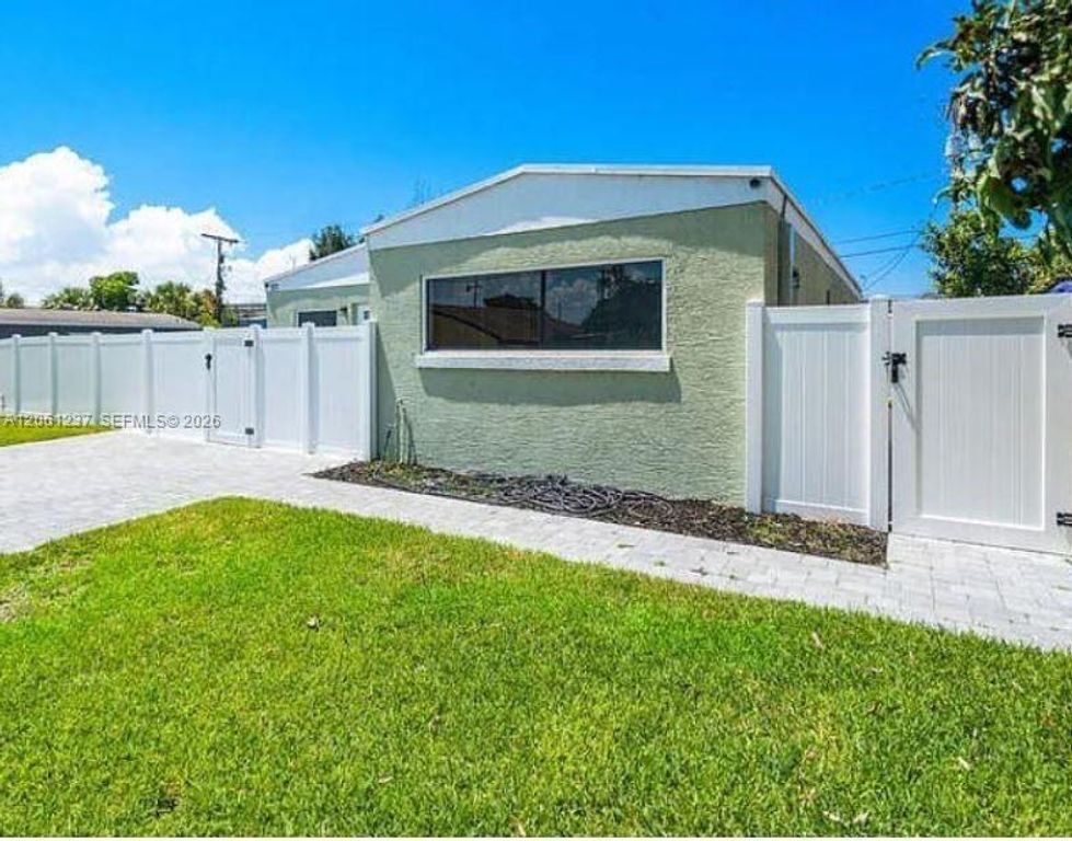 505 Malverne C, Palm Beach, FL 33405
