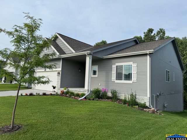 8016 N 86 Avenue, Omaha, NE 68122