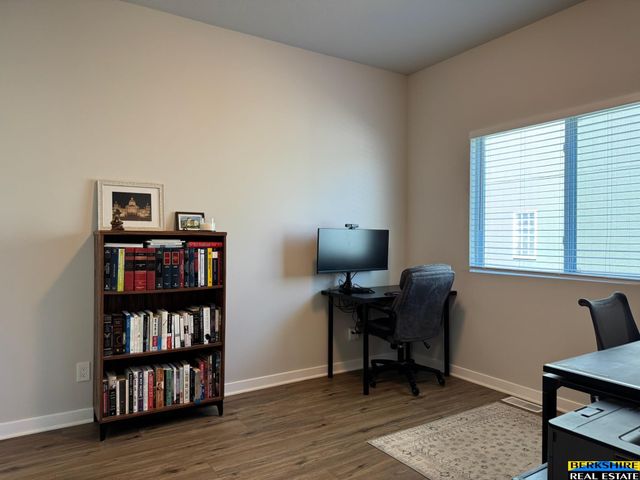 8016 N 86 Avenue, Omaha, NE 68122