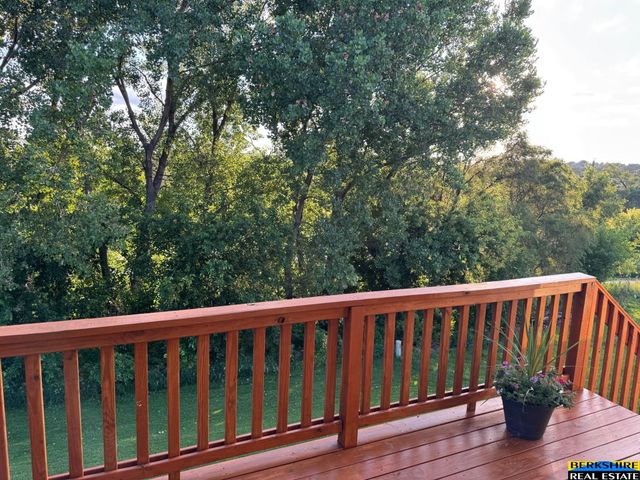8016 N 86 Avenue, Omaha, NE 68122
