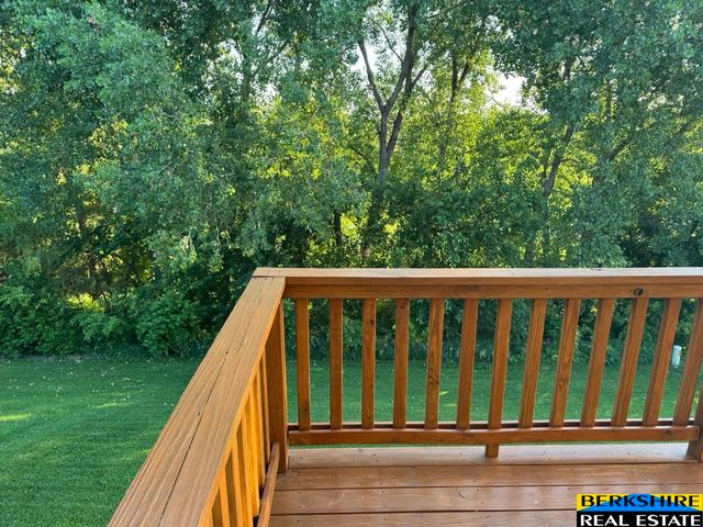 8016 N 86 Avenue, Omaha, NE 68122