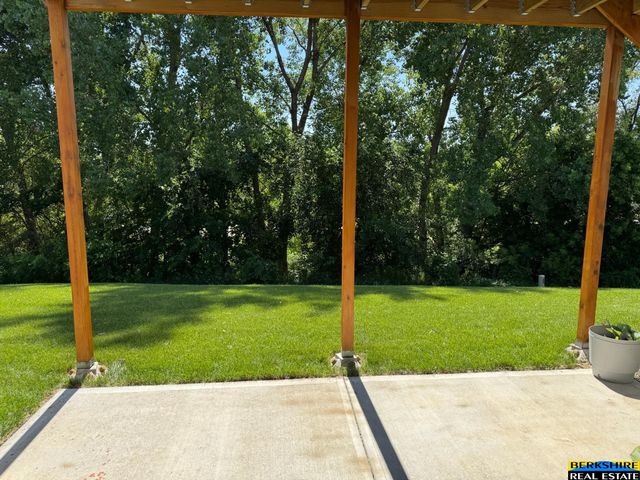 8016 N 86 Avenue, Omaha, NE 68122