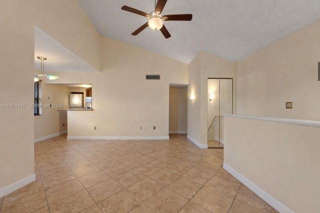 10020 NW 9th St Cir 202, Miami, FL 33172