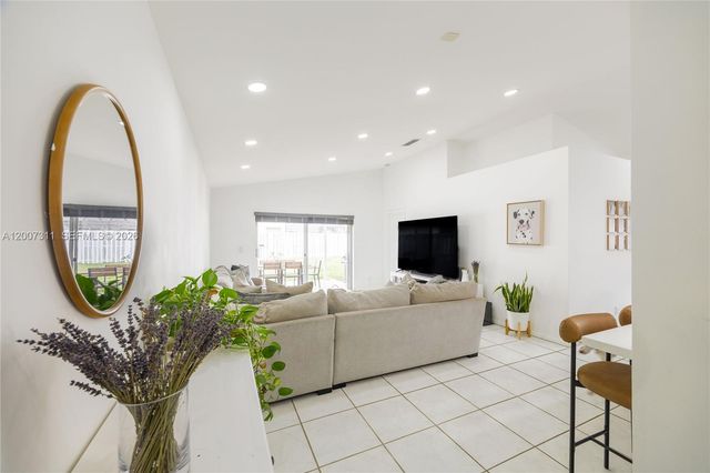 2737 SW 177th Ave, Miramar, FL 33029