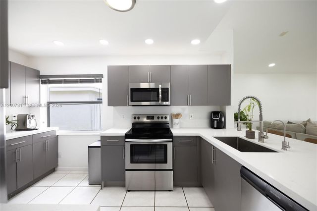 2737 SW 177th Ave, Miramar, FL 33029