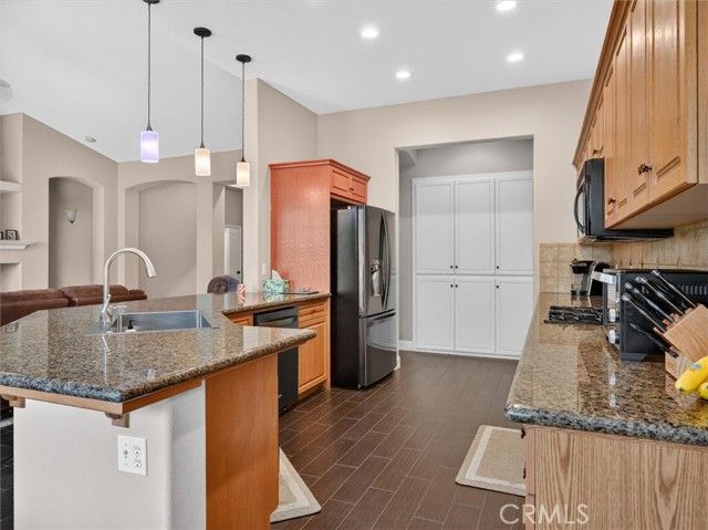 2927 Browning Avenue, Clovis, CA 93611