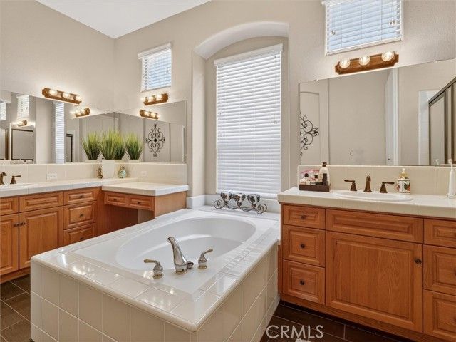 2927 Browning Avenue, Clovis, CA 93611