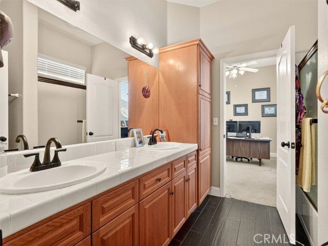 2927 Browning Avenue, Clovis, CA 93611