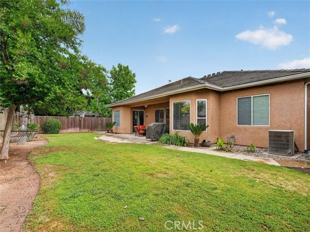 2927 Browning Avenue, Clovis, CA 93611