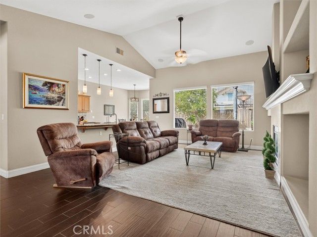 2927 Browning Avenue, Clovis, CA 93611