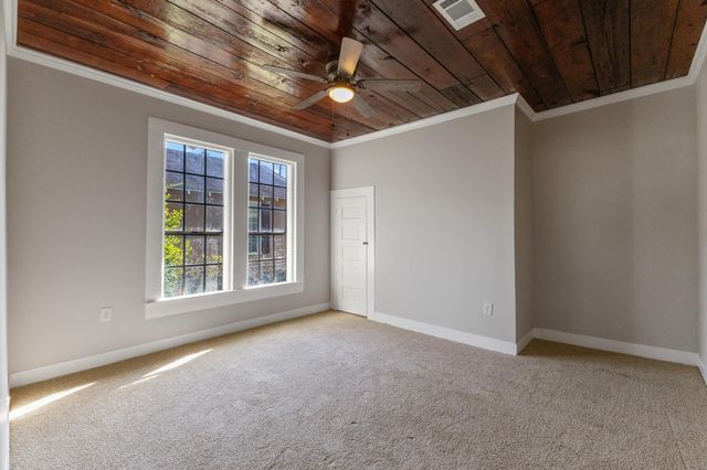 103 5th Ave., Hattiesburg, MS 39401