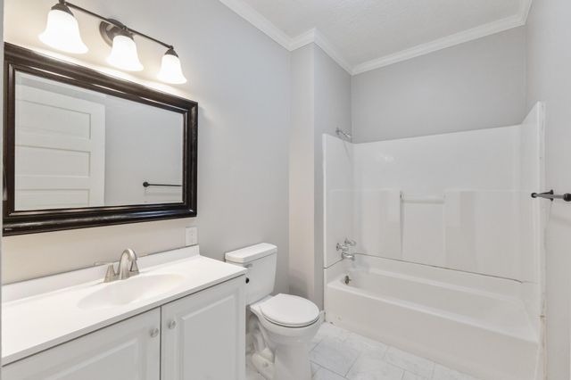 103 5th Ave., Hattiesburg, MS 39401