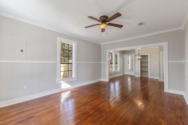 103 5th Ave., Hattiesburg, MS 39401