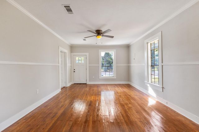 103 5th Ave., Hattiesburg, MS 39401