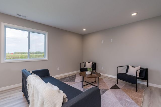 3205 Scotch Lane, Mankato, MN 56001