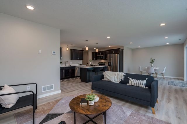 3205 Scotch Lane, Mankato, MN 56001