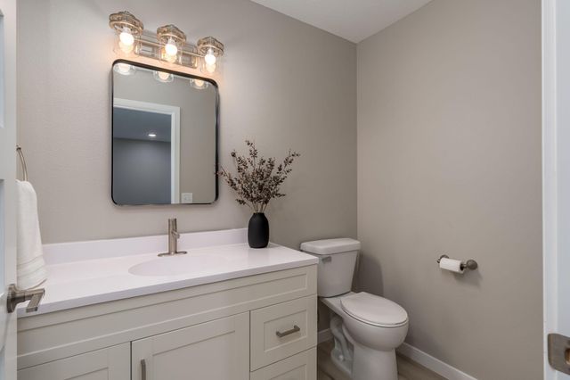 3205 Scotch Lane, Mankato, MN 56001