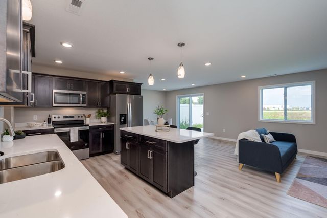 3205 Scotch Lane, Mankato, MN 56001