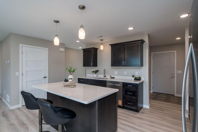 3205 Scotch Lane, Mankato, MN 56001
