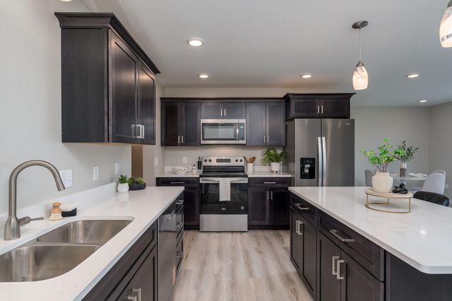 3205 Scotch Lane, Mankato, MN 56001