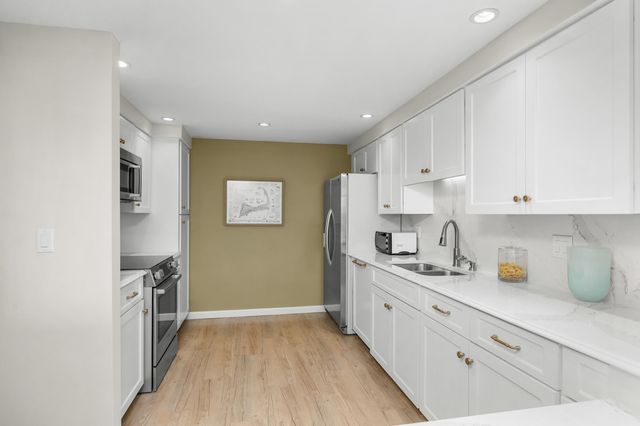 1 Belmont Road APT 341, West Harwich, MA 02671