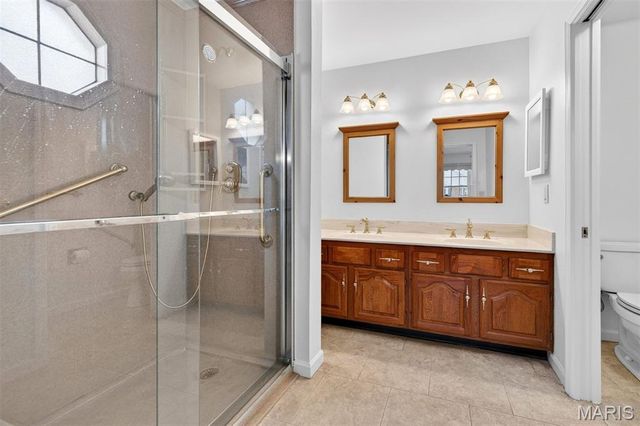 7316 Whitehall Colonial Lane, Shrewsbury, MO 63119