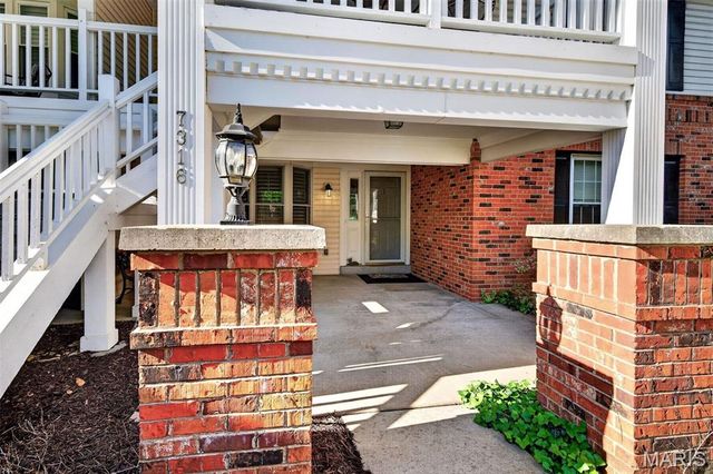 7316 Whitehall Colonial Lane, Shrewsbury, MO 63119