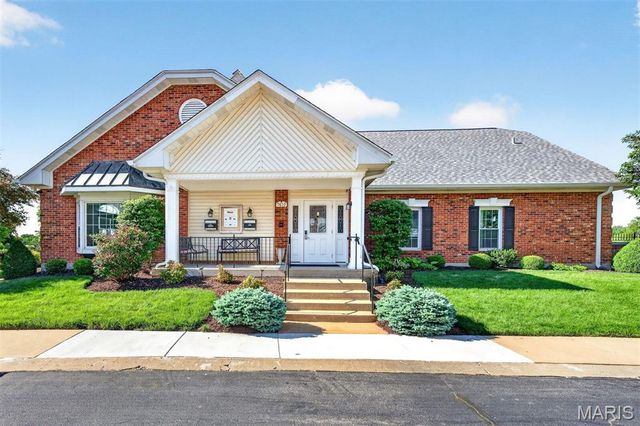 7316 Whitehall Colonial Lane, Shrewsbury, MO 63119