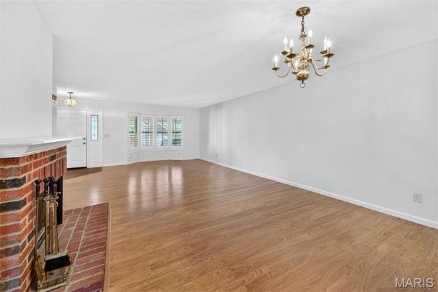 7316 Whitehall Colonial Lane, Shrewsbury, MO 63119