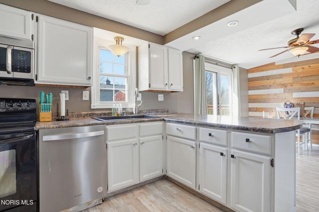 13923 Township Road 218, Van Buren, OH 45889