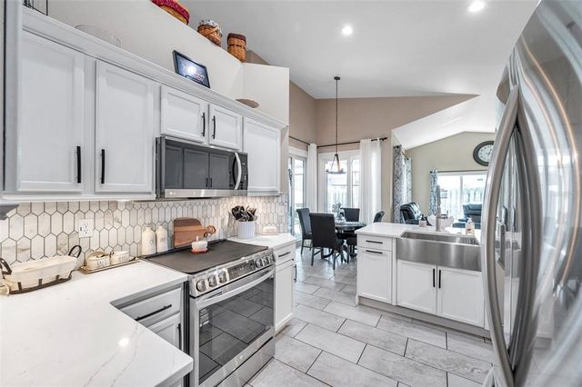 1747 WOOD BROOK STREET, Tarpon Springs, FL 34689