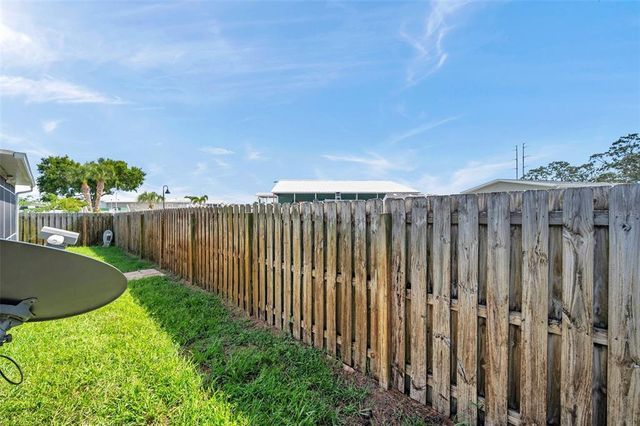 1747 WOOD BROOK STREET, Tarpon Springs, FL 34689