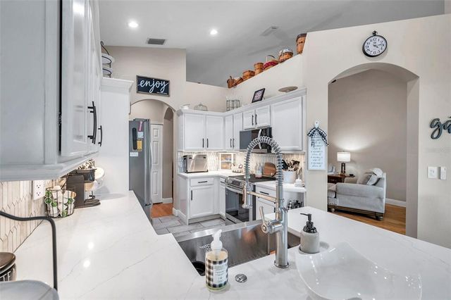 1747 WOOD BROOK STREET, Tarpon Springs, FL 34689