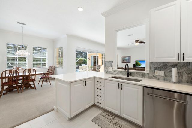 3723 COMMUNITY Drive, Jupiter, FL 33458
