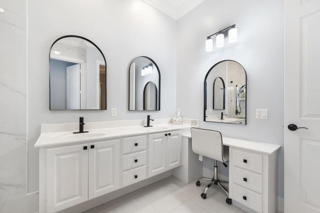 3723 COMMUNITY Drive, Jupiter, FL 33458