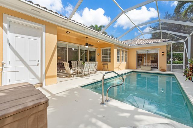 3723 COMMUNITY Drive, Jupiter, FL 33458