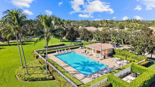 3723 COMMUNITY Drive, Jupiter, FL 33458