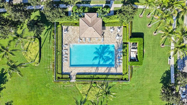 3723 COMMUNITY Drive, Jupiter, FL 33458