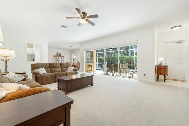 3723 COMMUNITY Drive, Jupiter, FL 33458