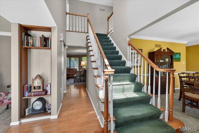 15327 Grantley Drive, Chesterfield, MO 63017