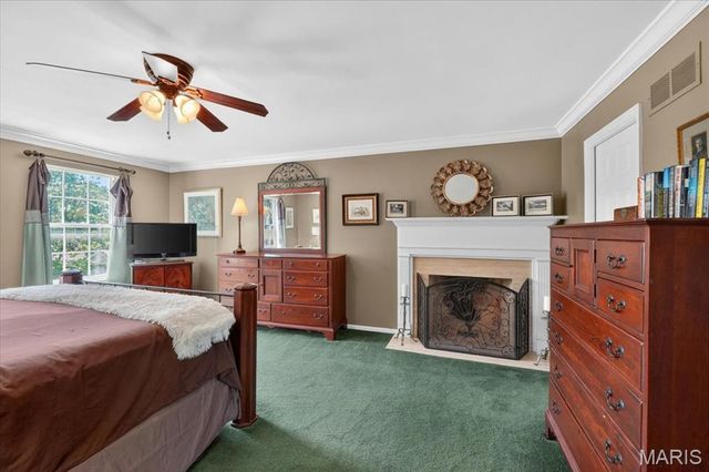 15327 Grantley Drive, Chesterfield, MO 63017