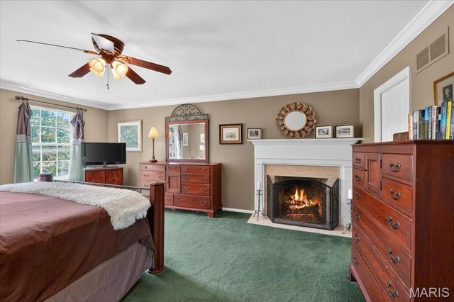 15327 Grantley Drive, Chesterfield, MO 63017