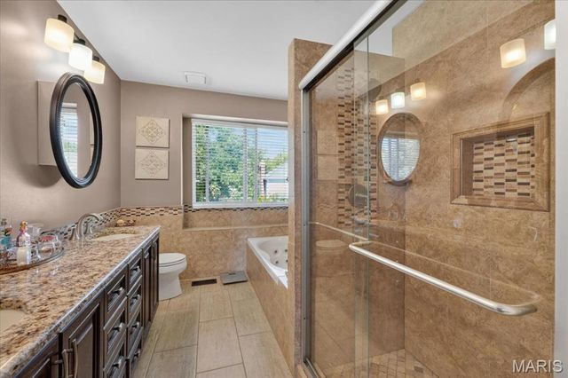 15327 Grantley Drive, Chesterfield, MO 63017