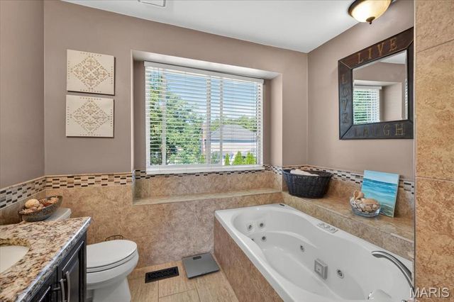 15327 Grantley Drive, Chesterfield, MO 63017