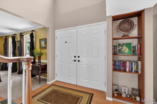 15327 Grantley Drive, Chesterfield, MO 63017