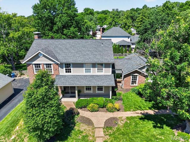 15327 Grantley Drive, Chesterfield, MO 63017